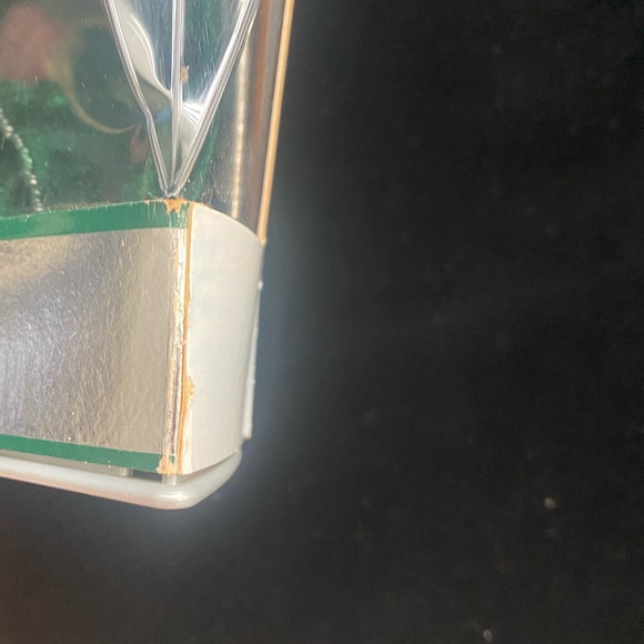 2004 Vintage Special Edition Christmas Barbie - Picture 3 of 8